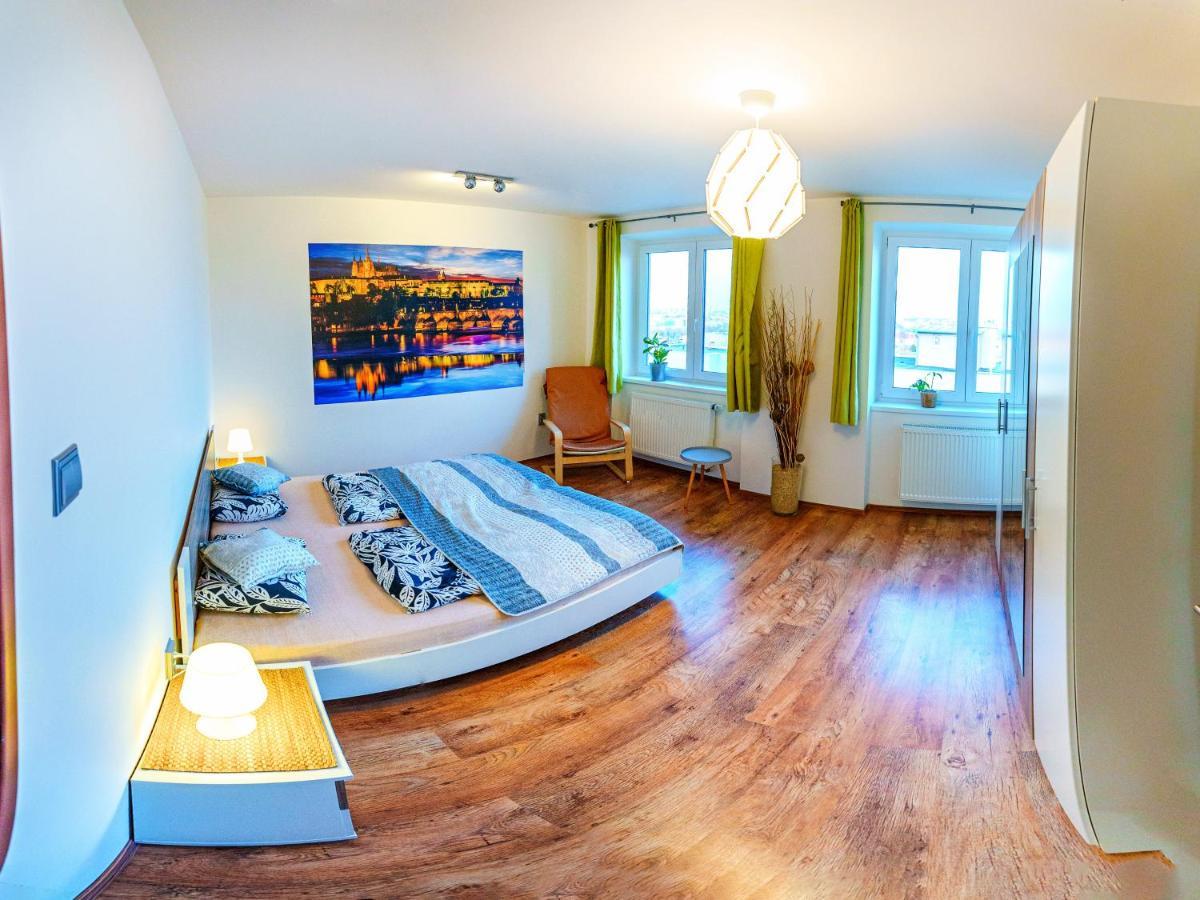 Apartment Pod Sychrovem Prag Exteriör bild