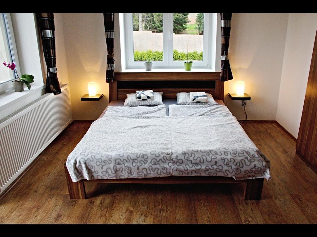 Apartment Pod Sychrovem Prag Rum bild