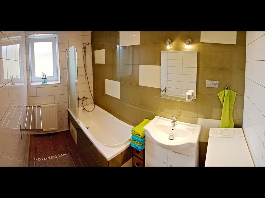 Apartment Pod Sychrovem Prag Rum bild